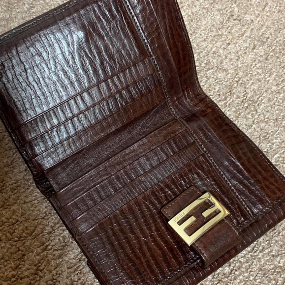 ❤FENDI Handbag with Matching Wallet❤ - Picture 12 of 15